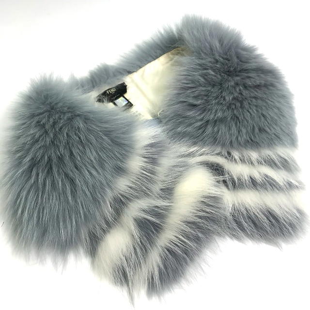 Fendi FENDI FNG426 Fur tippet with hook Snood Scarf fur blue/White - view 3