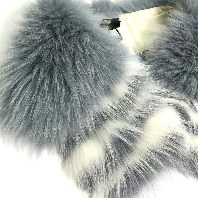 Fendi FENDI FNG426 Fur tippet with hook Snood Scarf fur blue/White - view 4