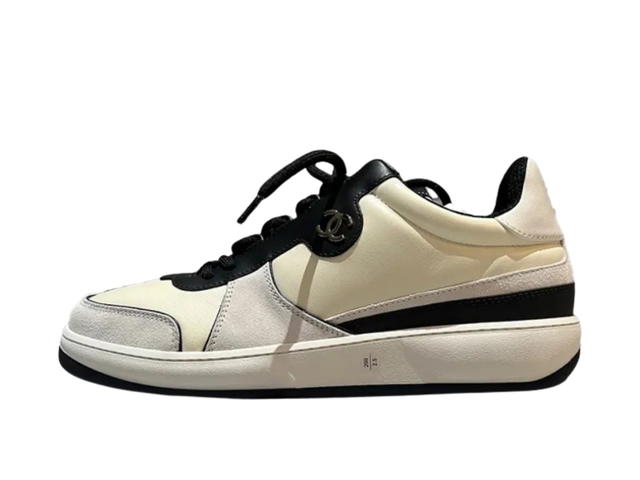 Chanel Chanel Wear-Resistant Low-Top White - view 2