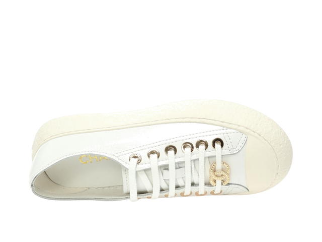 Chanel Chanel 24S Low-Top Skateboard Shoes White (Women's) - view 2