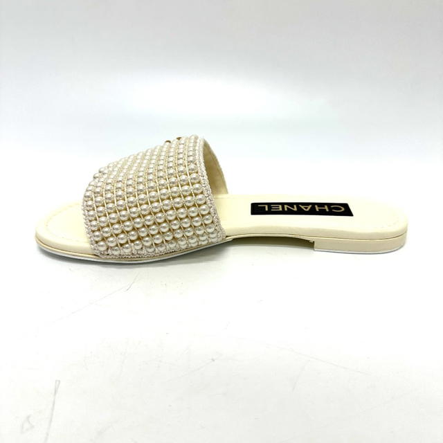Chanel G46302B 25P Faux Pearl CC Mark Flat Sandals Mules ShoesSandals - view 3