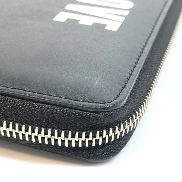 Givenchy GIVENCHY I FEEL LOVE organizer Zip Around Long Wallet Leather Black - view 3