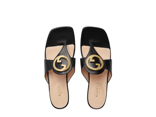 Gucci Gucci Blondie Thong Sandal In Leather With Gold-Toned Hardware Black - view 2