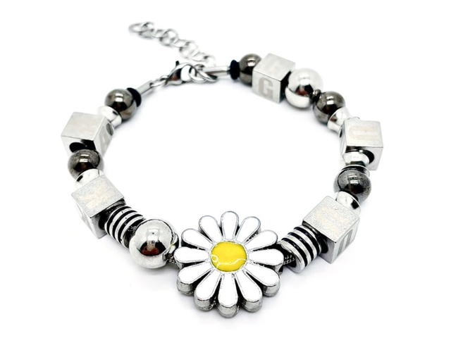 GUUKA GUUKA G-Dragon Daisy letter Small Round Bead Titanium Steel Bracelet - view 1