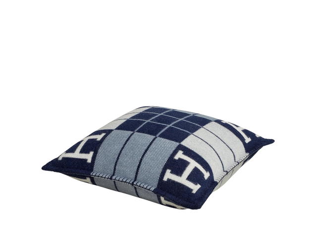 Hermes Hermes Avalon III Pillow Small In Jacquard Merinos And Cashmere Ecru-Caban - view 2