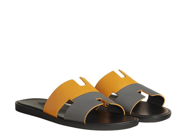 Hermes Hermes Izmir Sandal In Calfskin With Straight Cut Edges And Iconic H Cut-Out Jaune Topaze-Gris Osmium - view 2