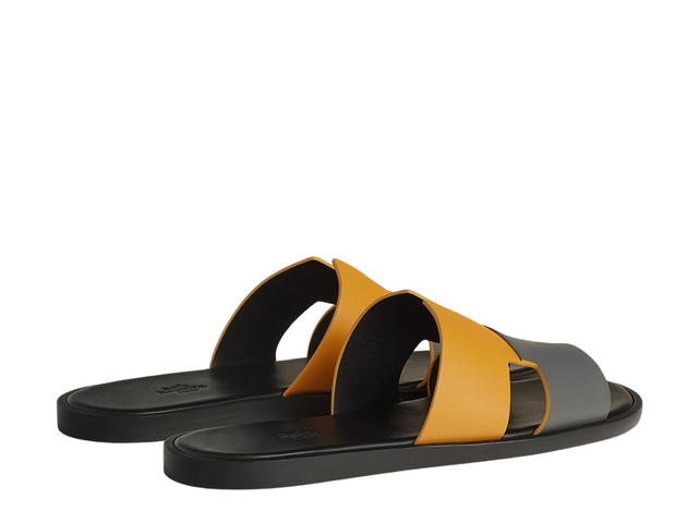 Hermes Hermes Izmir Sandal In Calfskin With Straight Cut Edges And Iconic H Cut-Out Jaune Topaze-Gris Osmium - view 3