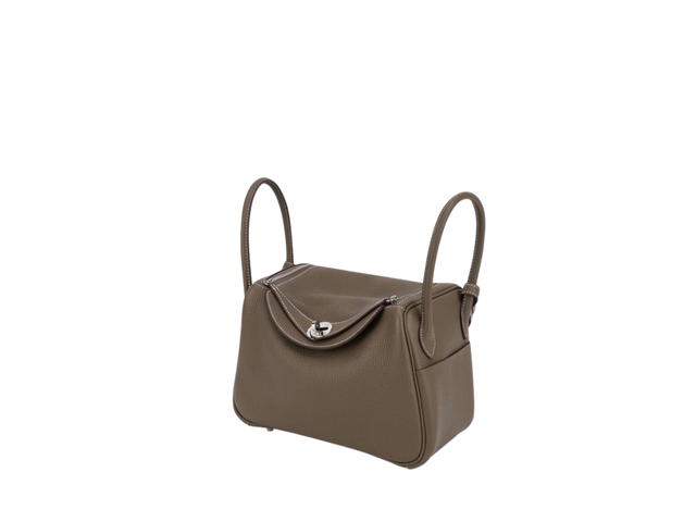 Hermes Hermes Lindy 26 Bag In Clemence Calfskin With Palladium Hardware Etoupe - view 2