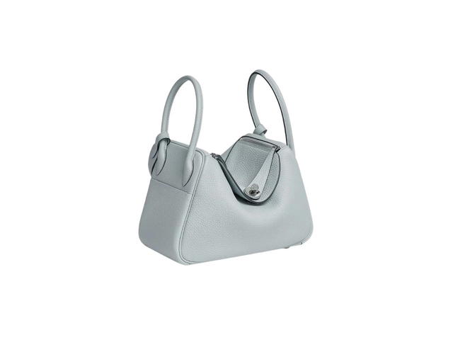 Hermes Hermes Lindy 26 Bag In Taurillon Clemence Leather With Palladium-Plated Hardware Bleu Pale - view 2