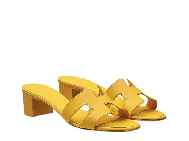 Hermes Hermes Oasis Sandal In Calfskin With Iconic H Cut-Out Jaune Citron - view 2