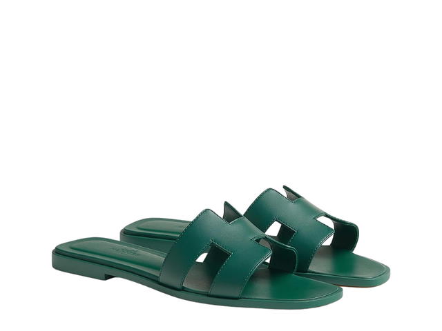 Hermes Hermes Oran Sandal In Calfskin With Iconic H Cut-Out Vert Viride - view 2
