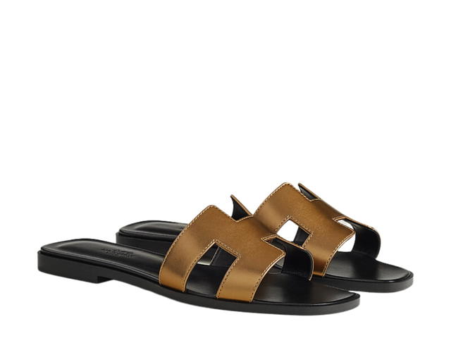 Hermes Hermes Oran Sandal In Calfskin With Metallic Finish And Iconic H Cut-Out Dore Fonce - view 2