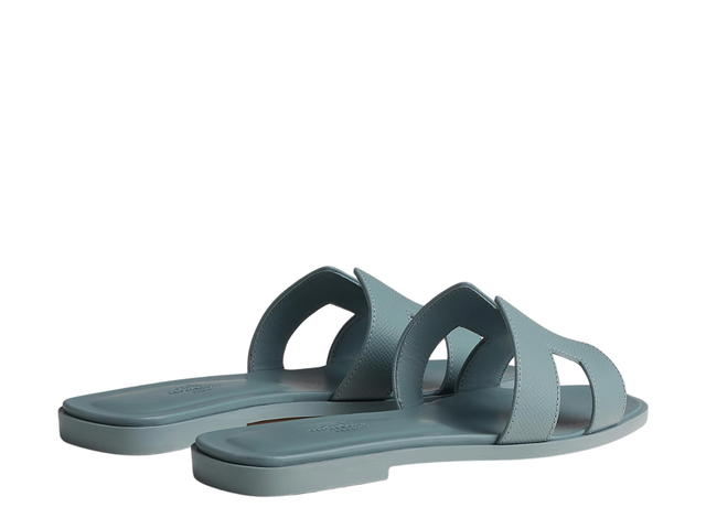 Hermes Hermes Oran Sandal In Epsom Calfskin With Iconic H Cut-Out Gris Antarctique - view 3