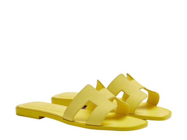 Hermes Hermes Oran Sandal In Epsom Calfskin With Iconic H Cut-Out Jaune Curcuma - view 2