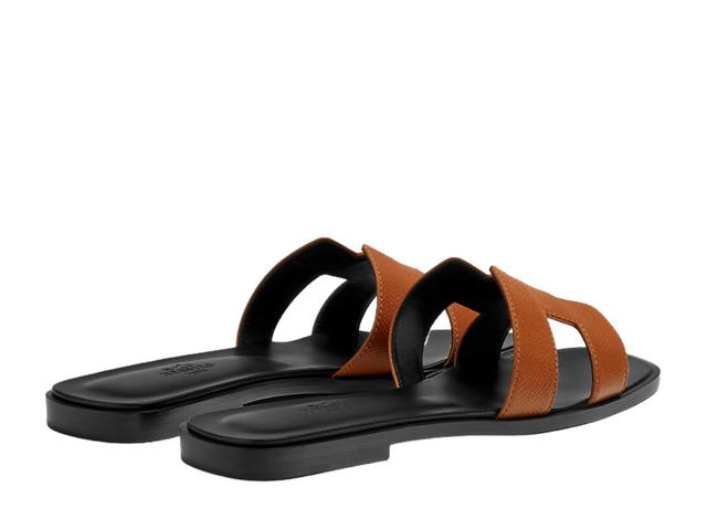 Hermes Hermes Oran Sandal In Epsom Heritage Calfskin With Iconic H Cut-Out Naturel - view 3