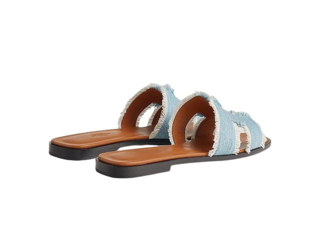 Hermes Hermes Oran Sandal In Fringed Denim With Iconic H Cut-Out Bleu Clair - view 3