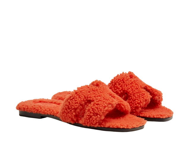 Hermes Hermes Oran Sandal In Shearling With Iconic H Cut-Out Orange - view 3