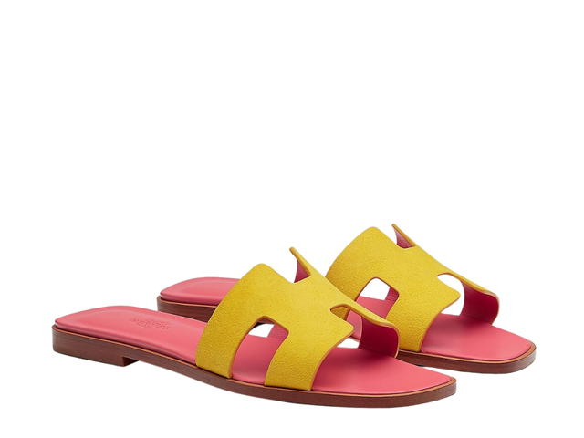 Hermes Hermes Oran Sandal In Suede Goatskin With Straight Cut Edges And Iconic H Cut-Out Jaune Sable - view 2