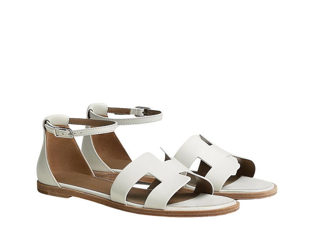 Hermes Hermes Santorini Sandal In Calfskin With Straight Cut Edges H Cut-Out Detail And Thin Ankle Strap Blanc - view 2