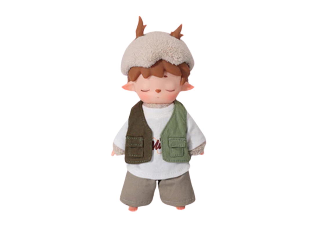 heyone (เช็คการ์ด) heyone Hiking In The Woods (MIMI MIMIs CityWalk series Vinyl Plush Mystery Box)