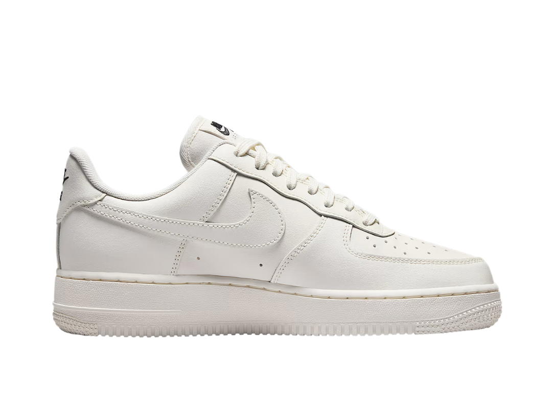 Nike Nike Air Force 1 07 Essential Sail Black (Women's)