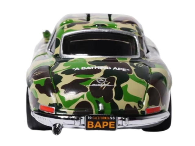 Hot Wheels Hot Wheels x BAPE 1955 Mercedes Benz 300 SL Camo - view 4