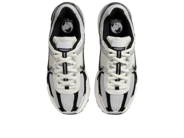 Nike Nike Zoom Vomero5 Photon Dust Black (Women's) - view 3