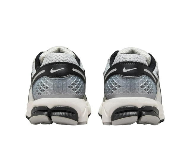 Nike Nike Zoom Vomero5 Photon Dust Black (Women's) - view 4