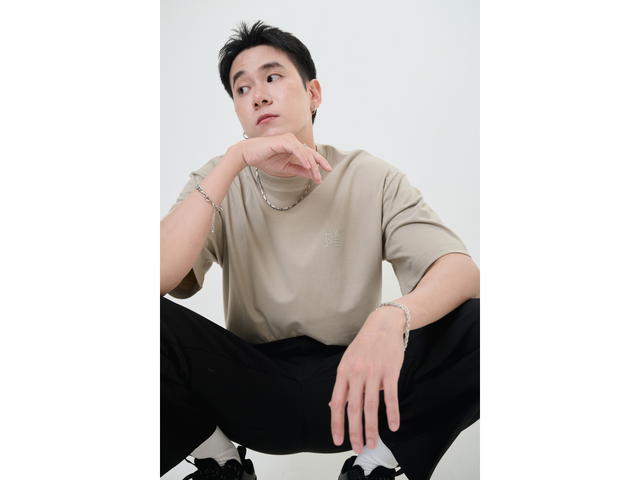 Hype It Hype It Oversized Tee with Embossed Logo Taupe - view 2
