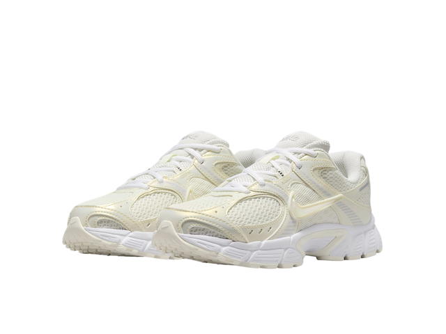 Nike Nike V5 RNR Soft Pearl White Metallic Silver (Women's) - view 3