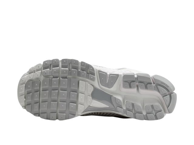 Nike Nike Zoom Vomero 5 SE Vast Grey Platinum Tint White Light Smoke Grey - view 3