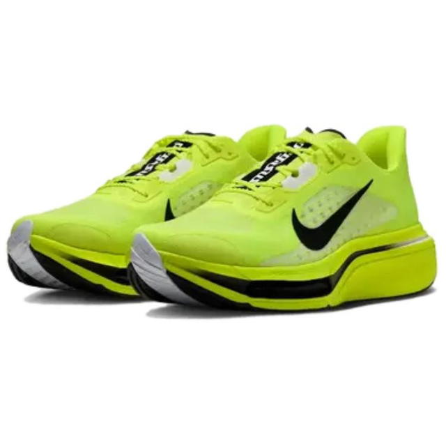 Nike Nike Pegasus Plus 2 - Lemon Venom Yellow - view 3