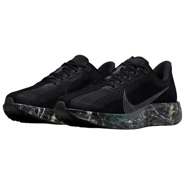 Nike Nike Pegasus Plus - Black - view 2