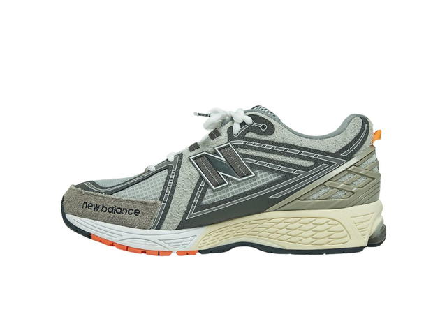 New Balance New Balance 1906R N.Hoolywood x INVINCIBLE Grey Swan - view 2