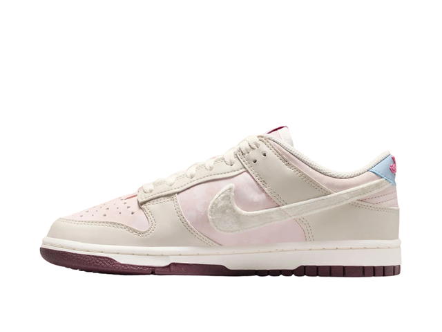 Nike Nike Dunk Low Valentine's Day (W) - view 2