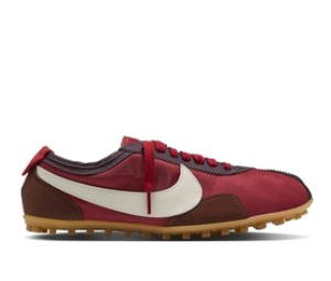 Buy Nike Moon Shoe ESS Mystic Dates Tough Red Gum (Women's) at Sasom – Authentic and Ready to Ship