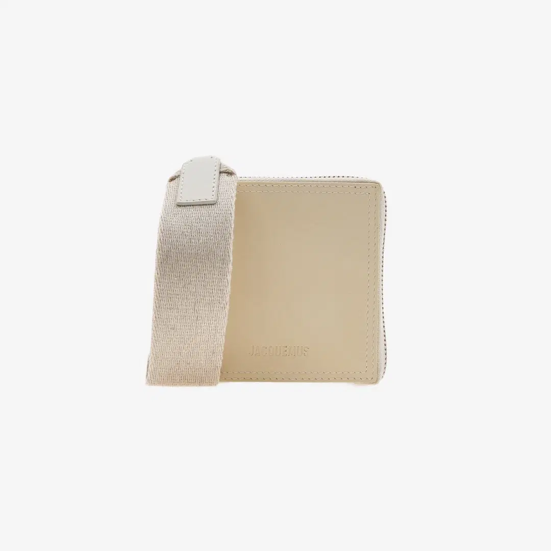 Jacquemus Jacquemus Le Carre Rond Lanyard Square Wallet Ivory