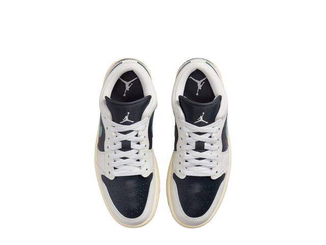Jordan Jordan 1 Low Jade Smoke (Women's) - view 3