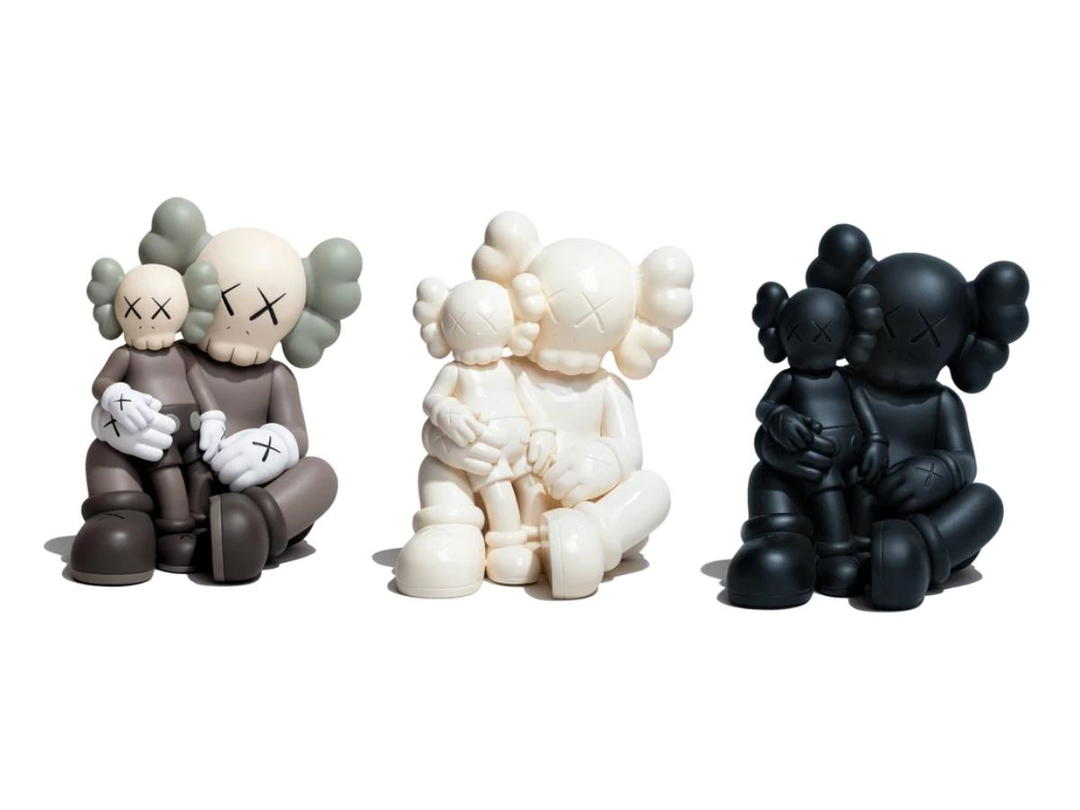 Kaws Kaws Holiday Changbai Mountain Vinyl Figure Set Brown Snowy White Black