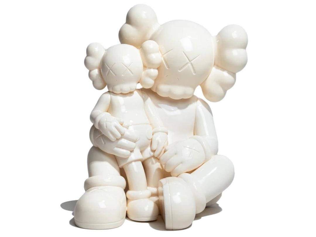 Kaws Kaws Holiday Changbai Mountain Vinyl Figure Snowy White