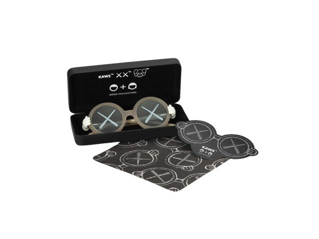 Kaws Kaws x SD Sunglasses Grey - view 3
