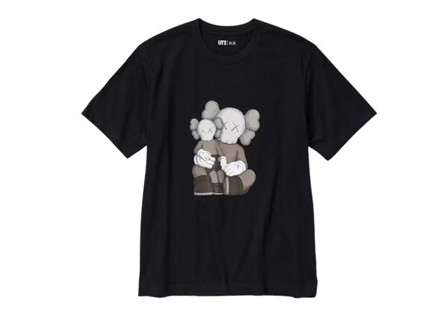 Kaws KAWS x Uniqlo UT Short Sleeve Graphic T-Shirt Black - view 1
