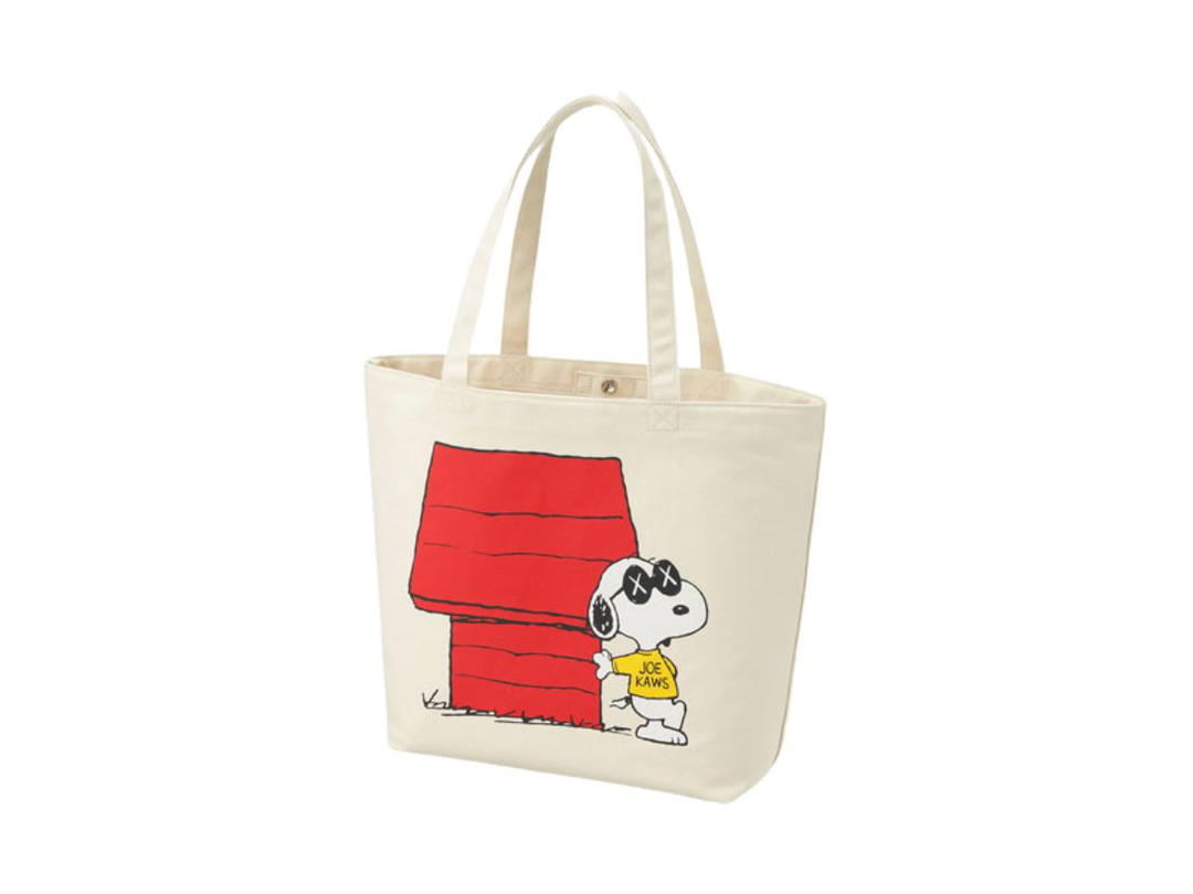 Uniqlo KAWS x Uniqlo x Peanuts Snoopy Dog House Tote Bag Beige