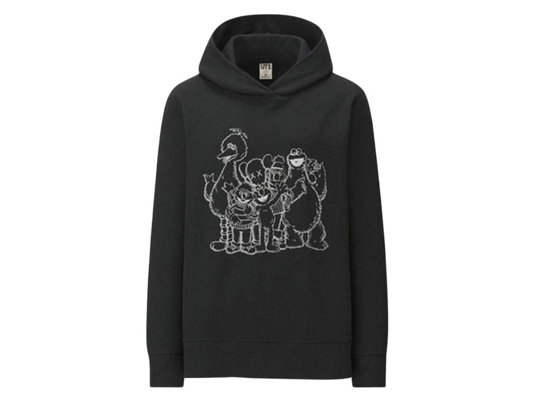 Kaws Kaws X Uniqlo X Sesame Street Group Outline Hoodie Black