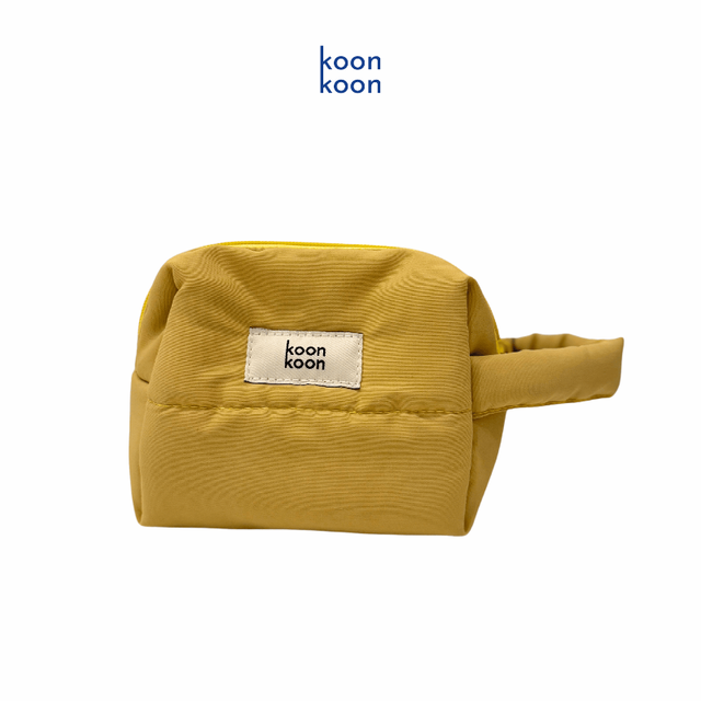 KOON KOON STUDIO KOON KOON กระเป๋าเครื่องสำอางค์ ผ้าไนลอน มีสายคล้องมือ สีเหลืองพาสเทล - view 2