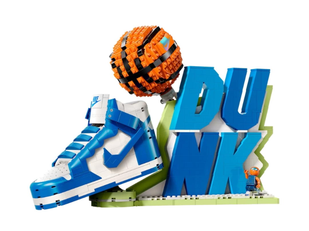 Nike Nike Dunk x LEGO Dunk x LEGO Sneaker Building Block Set With Special Edition Minifigure