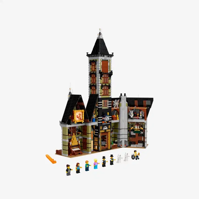 Lego LEGO Haunted House - view 1