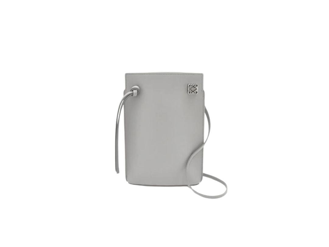 Loewe Loewe Dice Pocket In Classic Calfskin With Embossed Loewe On Base Pearl Grey