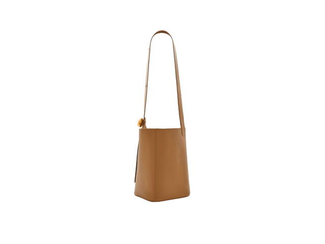 Loewe Loewe Medium Pebble Bucket Bag In Mellow Calfskin Oak - view 4