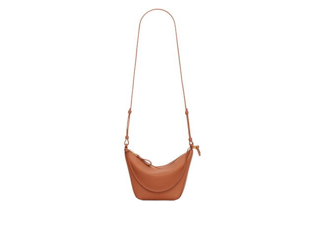 Loewe Loewe Mini Hammock Hobo Bag In Classic Calfskin With Gold Metallic Tan - view 4